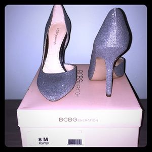 BCBG silver (pewter) sparkly pumps. NIB never worn